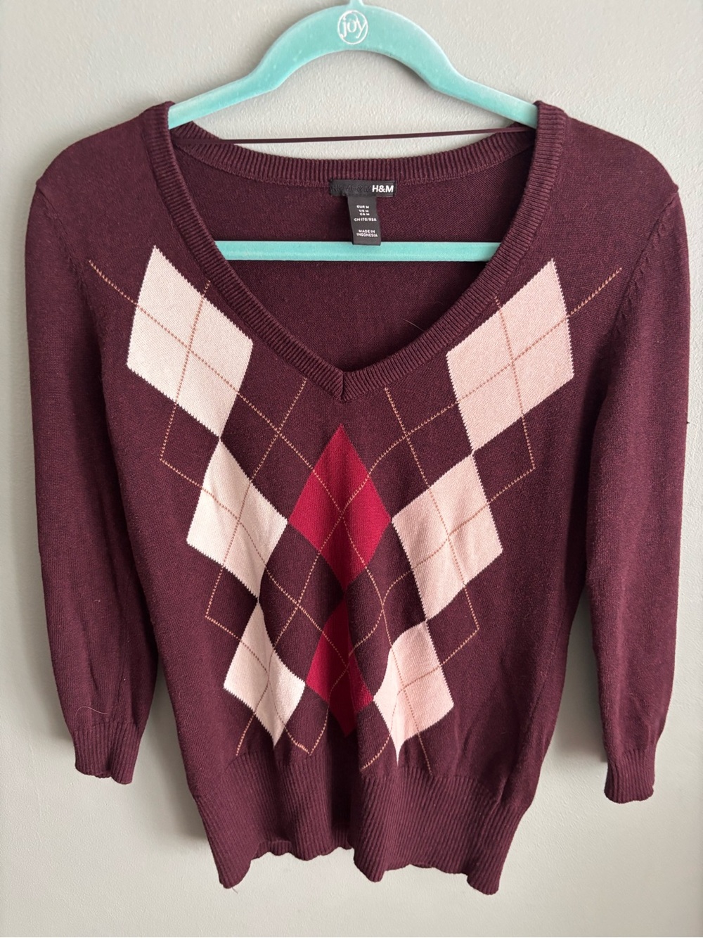 H&M Women's Burgundy V-Neck Argyle Sweater with Pink Accents